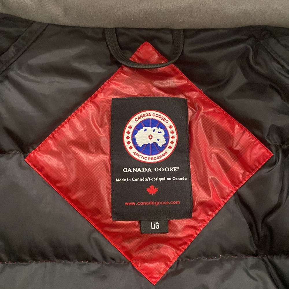 Canada Goose Red Zip Up Vest in Size L - Picture 5 of 12
